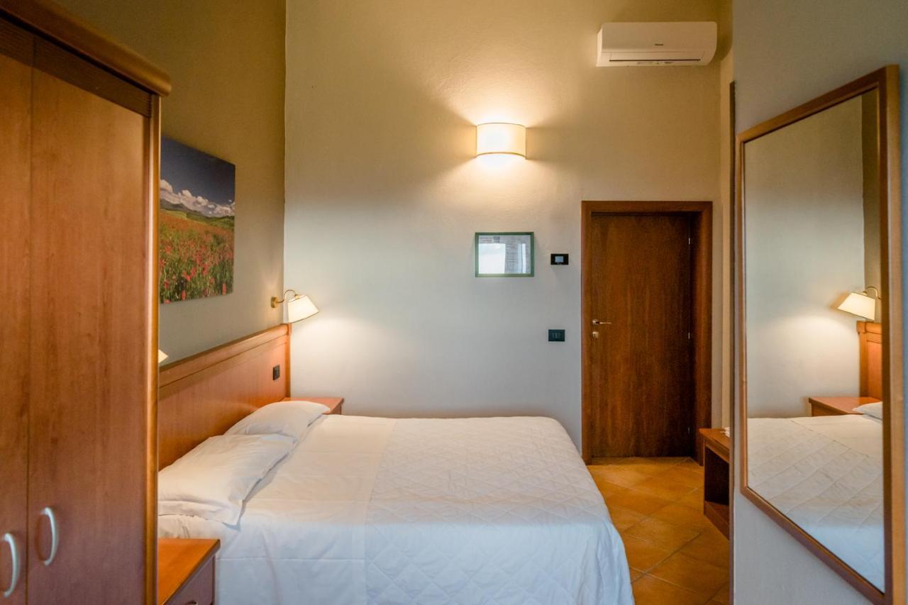 Hotel La Scottiglia E Ristorante Seggiano Exteriör bild