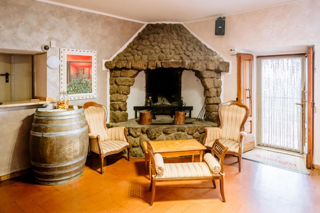 Hotel La Scottiglia E Ristorante Seggiano Exteriör bild
