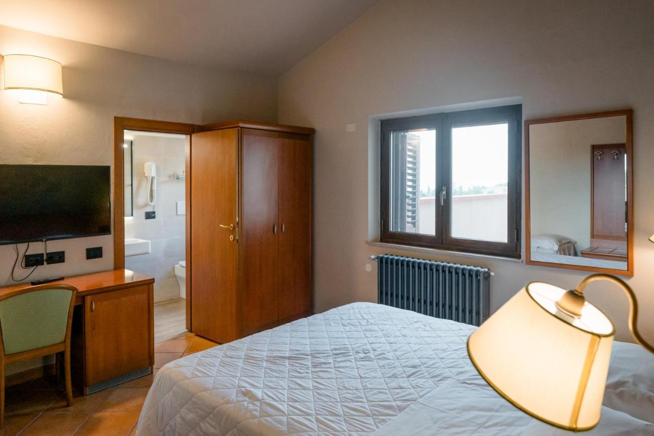 Hotel La Scottiglia E Ristorante Seggiano Exteriör bild